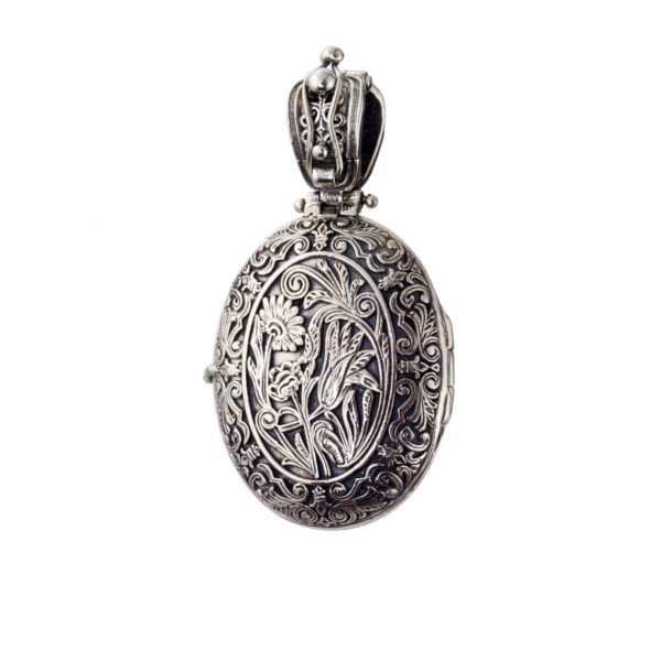 Garden Oval Locket Pendant Garnets in Sterling Silver 925 - Image 2