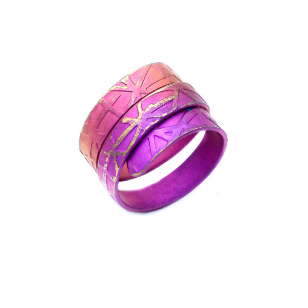 Anodized Titanium Triple Entangled Textured Round Ring - Image 3