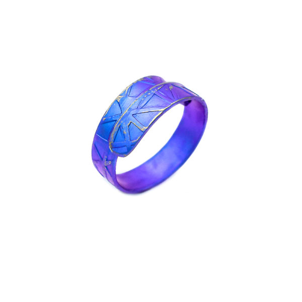 Anodized Titanium Double Entangled Textured Round Ring - Image 3