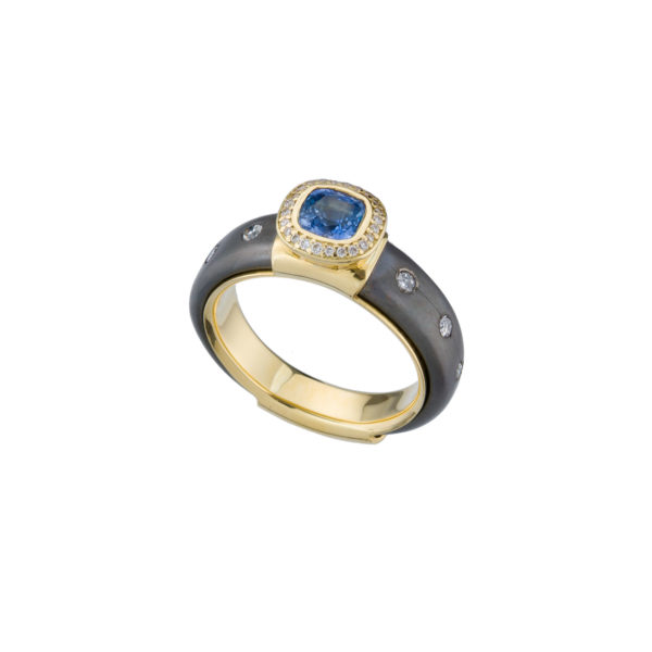 Gray Titanium and k18 Gold Ring with Blue Sapphire Cushion and Diamonds - Image 6