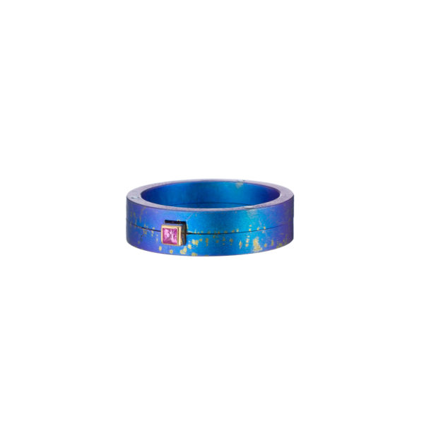 Blue Anodized Titanium Band Ring with k18 gold - Image 2