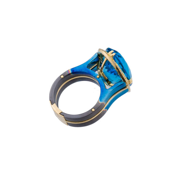 Titanium Ring with Blue Topaz oval with Diamond halo - Image 4