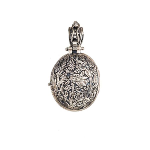 Oval Locket Pendant in 18k Gold and Silver Photo Remembrance