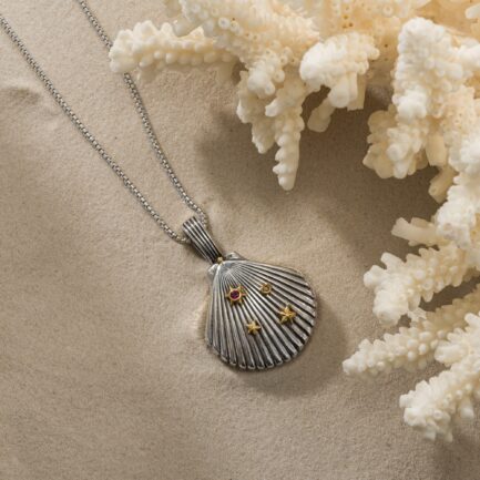 Seashell Pendant in 18k Yellow Gold and Silver 3430a